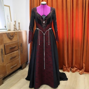Targaryen-inspired dress, black and dark red fantasy dress, ready to wear size 12 UK, size M-L EU or size 8 USA, House of the Dragon dress