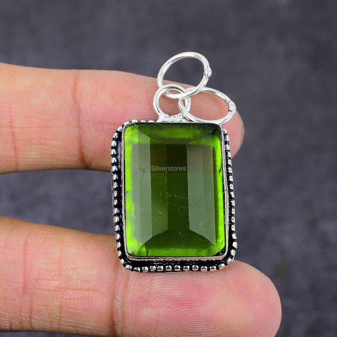 Unbe-LEAF-ily Beautiful! Peridot Leaf and Branch Pendant main image 1