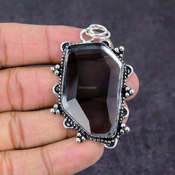 Natural alexandrite pendant for sale outlet