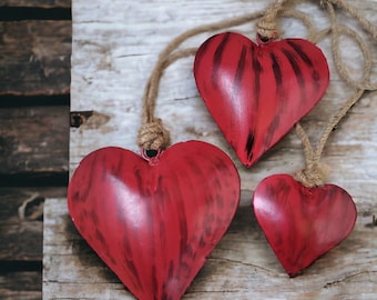 Handmade Metal Heart Wall Hanging Ornaments Gifts Decorative Collectibles Set of 3 Pieces Red Color Antique Finish