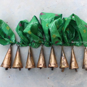 8 Vintage Cone Shape Bells Hanging Chime Mobile String Decoration 180 cm