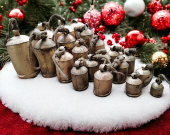 Shabby Chic Rustic Antique Finish Giant Cow Bells Harmony Jingle Bell Set Lot 20 Pieces Christmas Bells Decoration