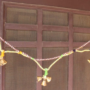 15 Brass Metal Bells Hanging Garland Garden Outdoor Indoor Patio Decoration 90 cm Length