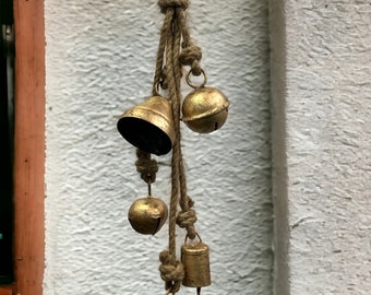 Armonía rústica: campanilla de viento con acabado antiguo, campana de vaca, decoración de granja al aire libre, 50 cm de altura