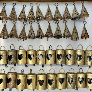 Handmade Rustic Vintage Iron Metal Tin Cow Bells , Christmas Bell Ornaments , Jingle Bells Decorations , Craft Bells , Indian Bells