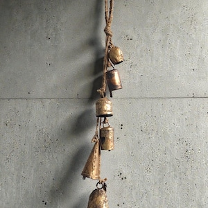 6 Rustic Iron Metal Bells Hanging Chime Mobile String Decoration 57 cm Height Outdoor Indoor Garden Décor Chimes