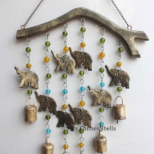 Campana colgante de jardín estilo boho con forma de elefante hecha a mano, atrapasol multicolor con cuentas.