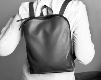バッグ Smooth Leather BackPack Amazon.com: Mini Backpack for Women Leather Small Backpacks