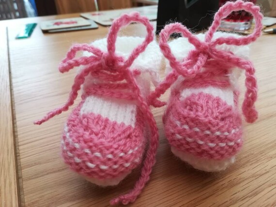 knitted baby converse