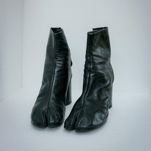 Margiela Tabi Boots 1990s Black Leather Size EU 39 U.K. 6