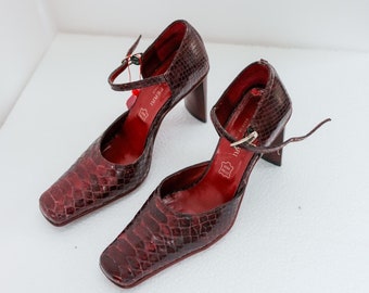Zapatos de tacón de piel con estampado de serpiente estilo vintage de los años 90 - Rojo burdeos, talla 37