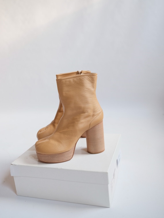 SOLD Margiela Tabi Beige Platform Boots   Size 38 - image 5