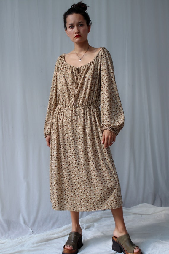 True vintage Beige Slouchy Oversized Sleeve Puff D