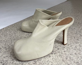 Bottega Cream Leather Platform Clogs size 38