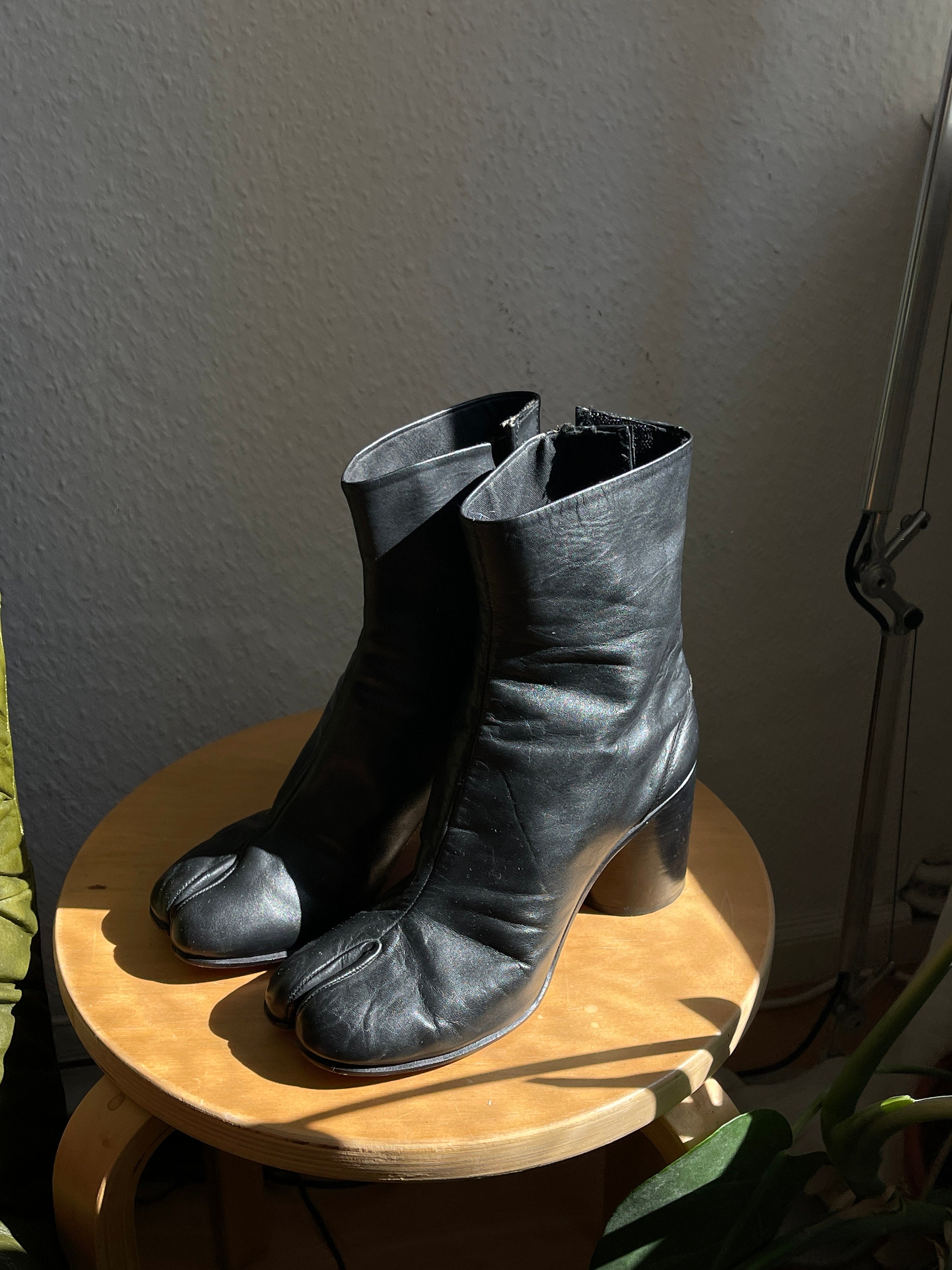 Margiela Tabi Boots 1990s Black Leather Size EU 39 U.K. 6 - Etsy