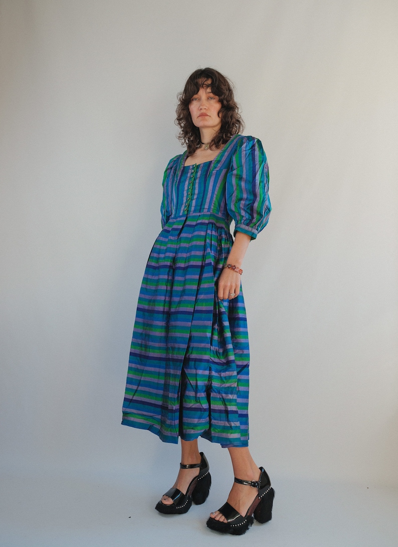 The Puffiest Puff Sleeve True Vintage Peasant Dress XS image 2