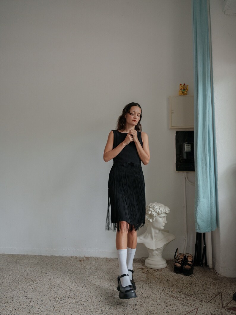 Vestido con flecos y lazo delantero de Moschino, económico y chic, años 90, talla 40 S imagen 6