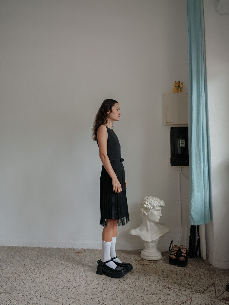 Vestido con flecos y lazo delantero de Moschino, económico y chic, años 90, talla 40 S imagen 7