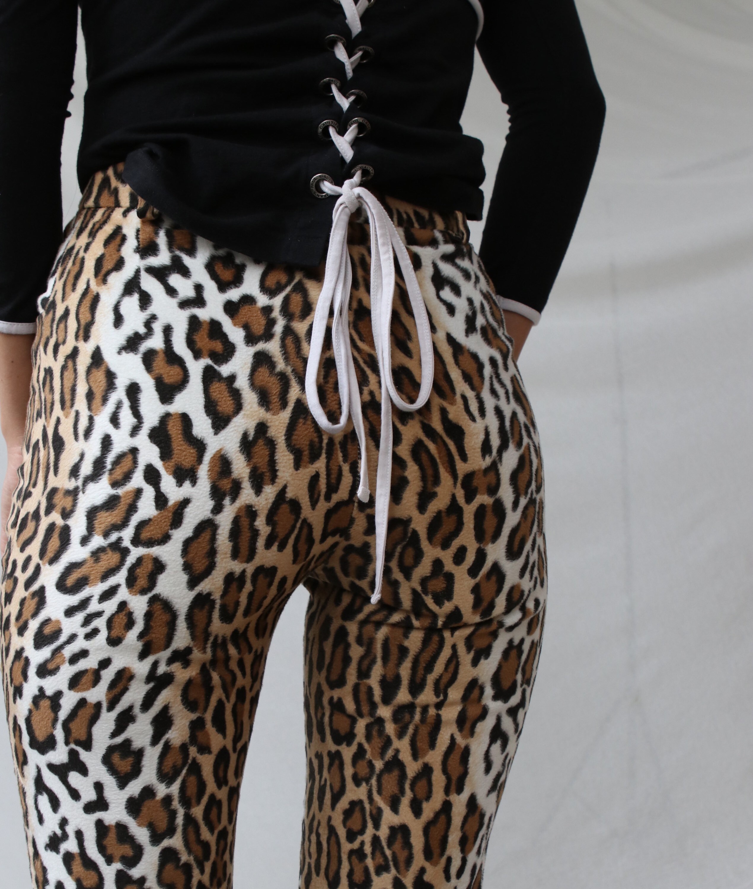 Image of Iconic Collectors Vintage Moschino Leopard Print Tailord High Waisted Trousers Xs Uk -