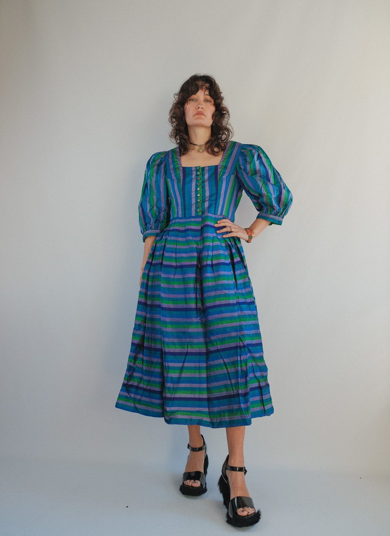 The Puffiest Puff Sleeve True Vintage Peasant Dress XS image 4