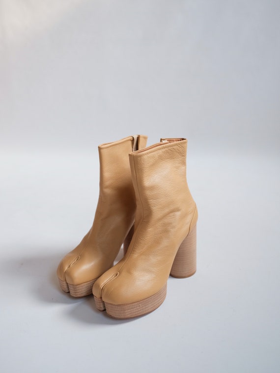 SOLD Margiela Tabi Beige Platform Boots   Size 38 - image 4