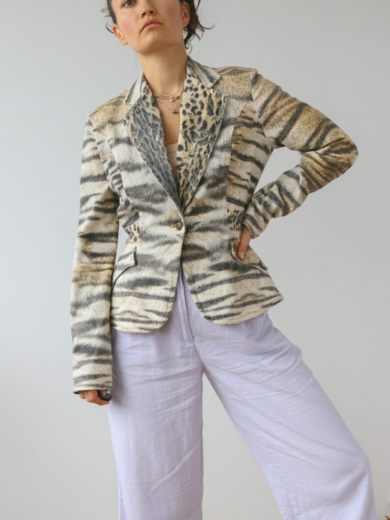 Roberto Cavalli 2000s Animal Print Blazer Y2k image 2