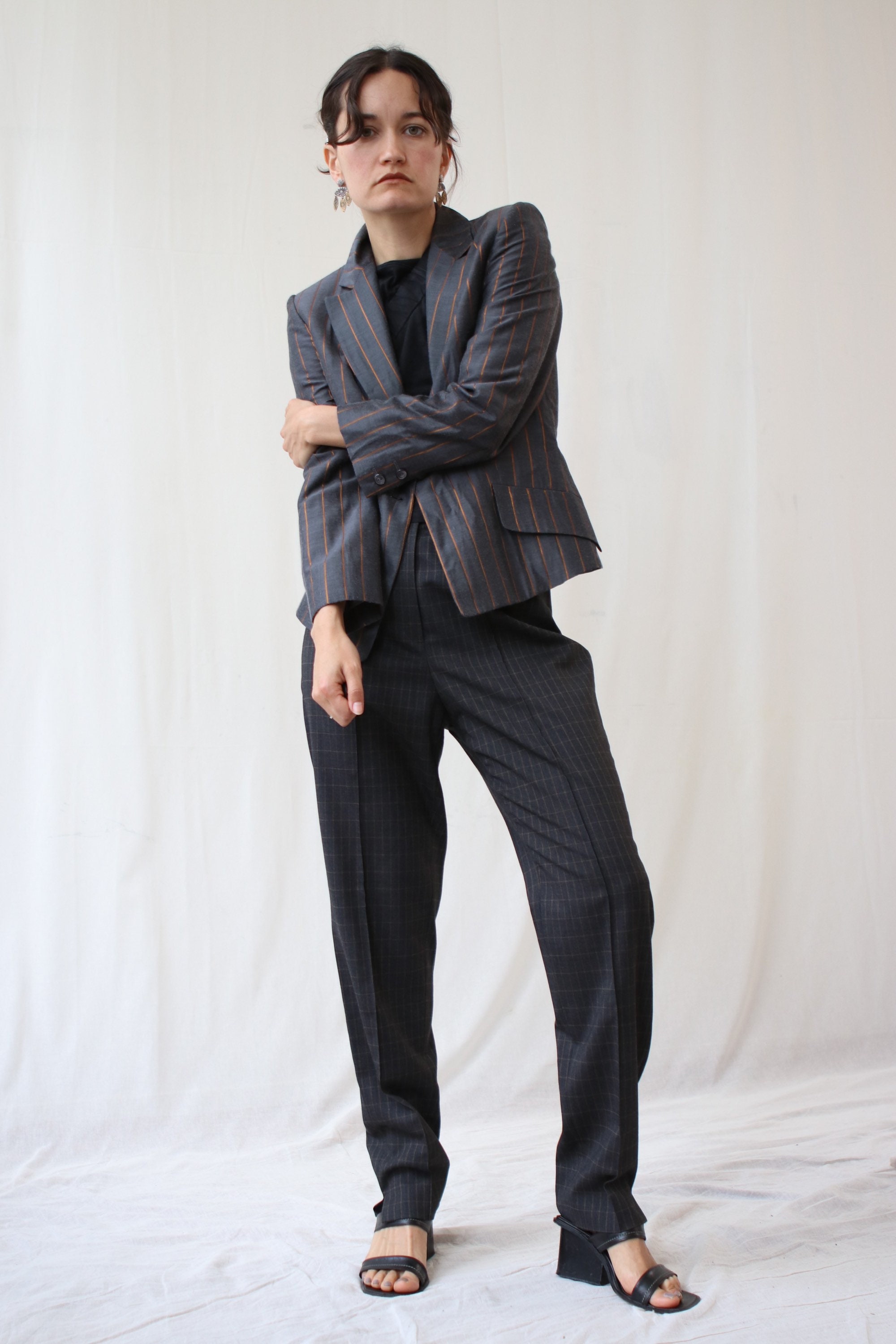 Image of Vintage Gerry Weber Dark Grey & Gold Pinstripe Trousers % Wool -