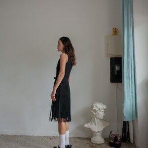 Vestido con flecos y lazo delantero de Moschino, económico y chic, años 90, talla 40 S imagen 3