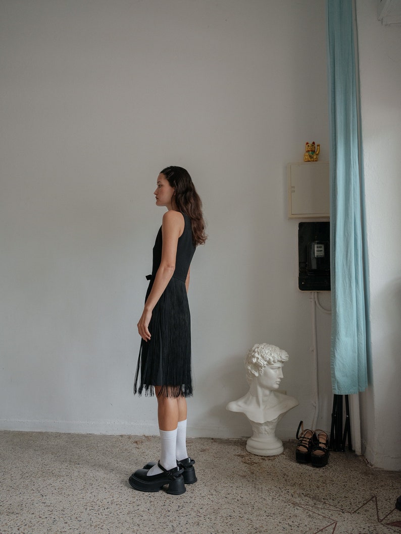 Vestido con flecos y lazo delantero de Moschino, económico y chic, años 90, talla 40 S imagen 3