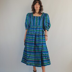 The Puffiest Puff Sleeve True Vintage Peasant Dress XS image 5