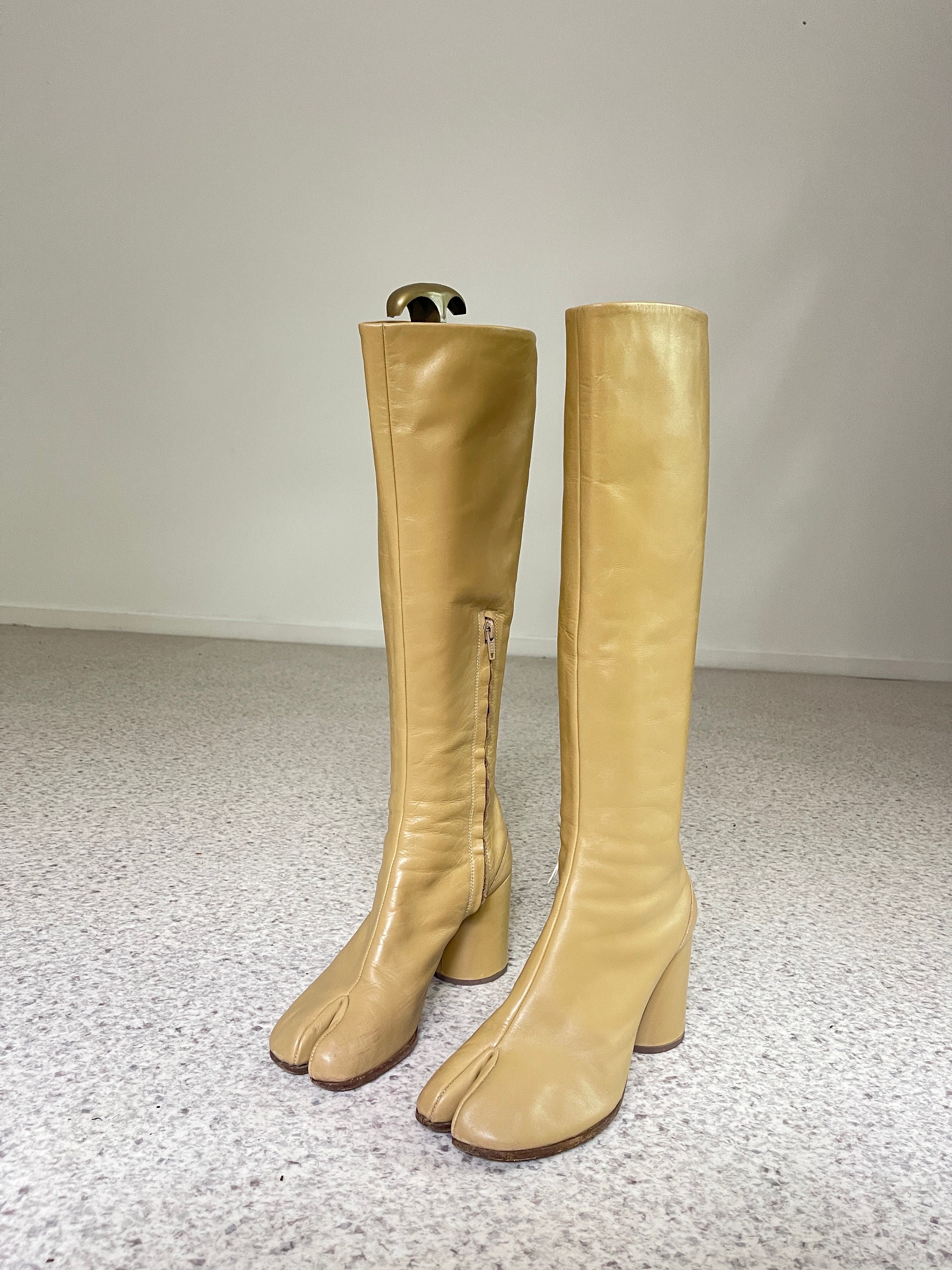 Margiela Tabi Knee High Boots 2004 Look Book Collection Margiela Tabi Knee High Boots 2004 Look Book Collection