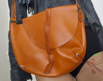 Vintage 1970S Tan/orange Leather Saddle Bag Large