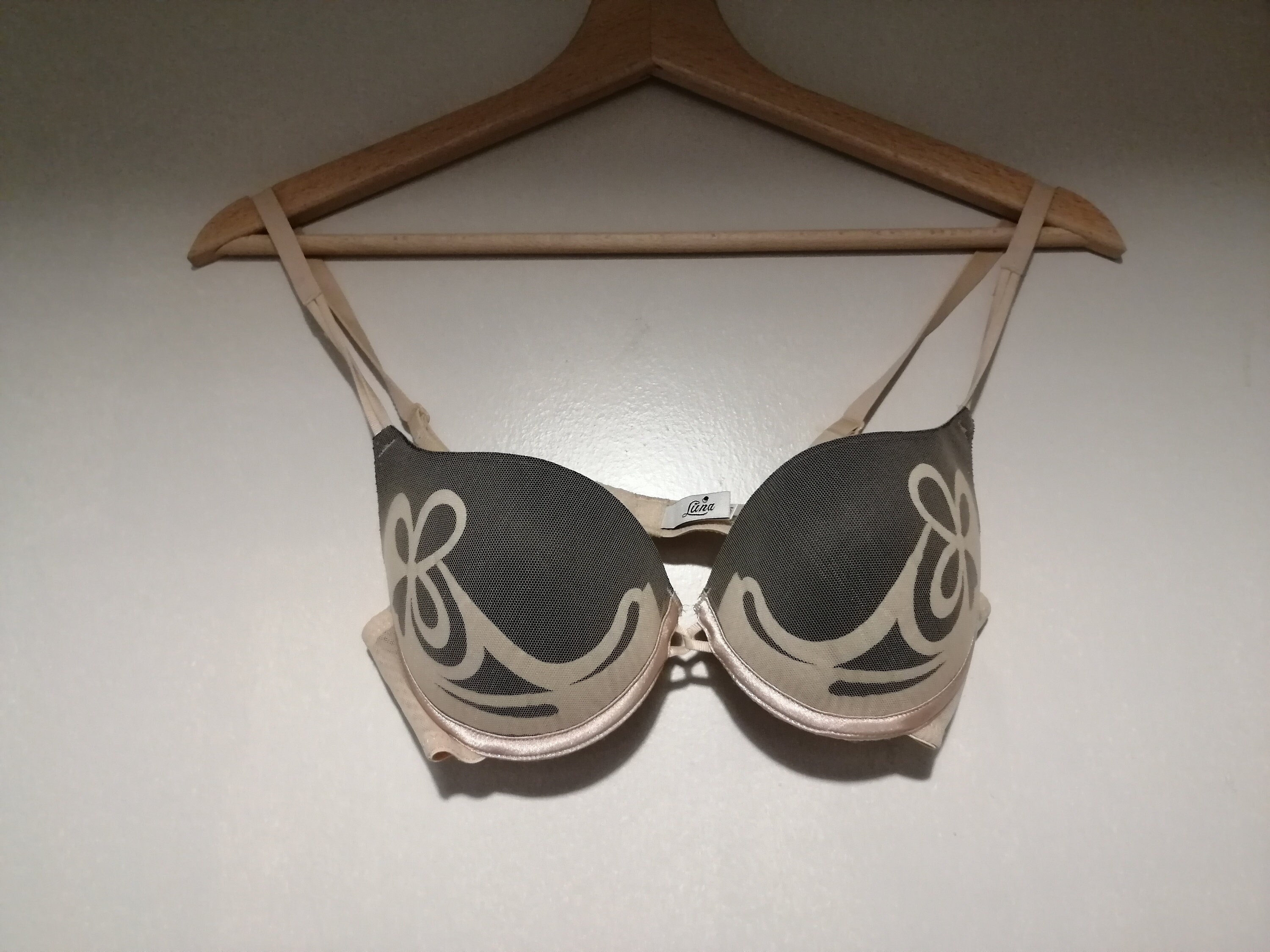 Vintage 1990's Bra by Luna Made in Italy Padded Cream Mesh Size UK 32b/fr85/eu70  Used 