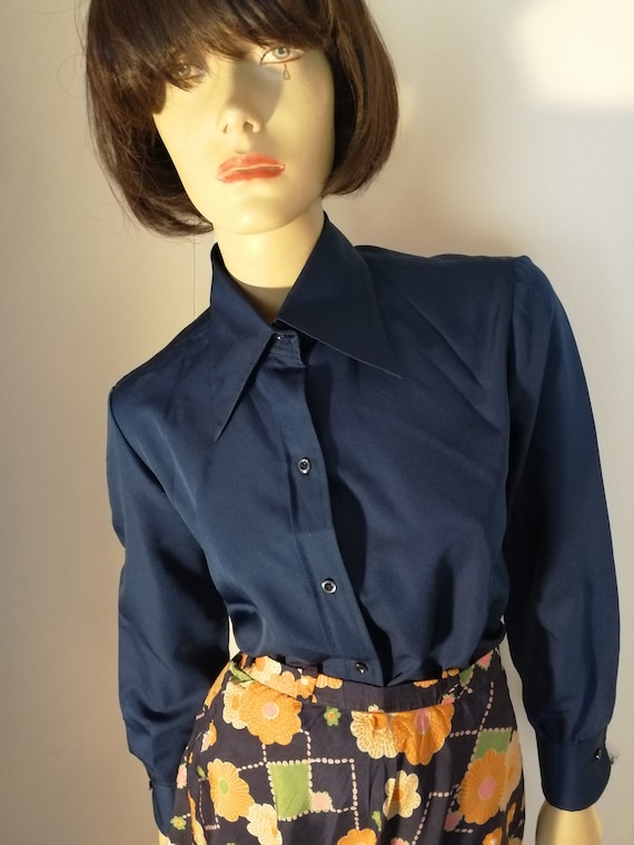 Vintage 1970s French spear Collar blouse by Xacus