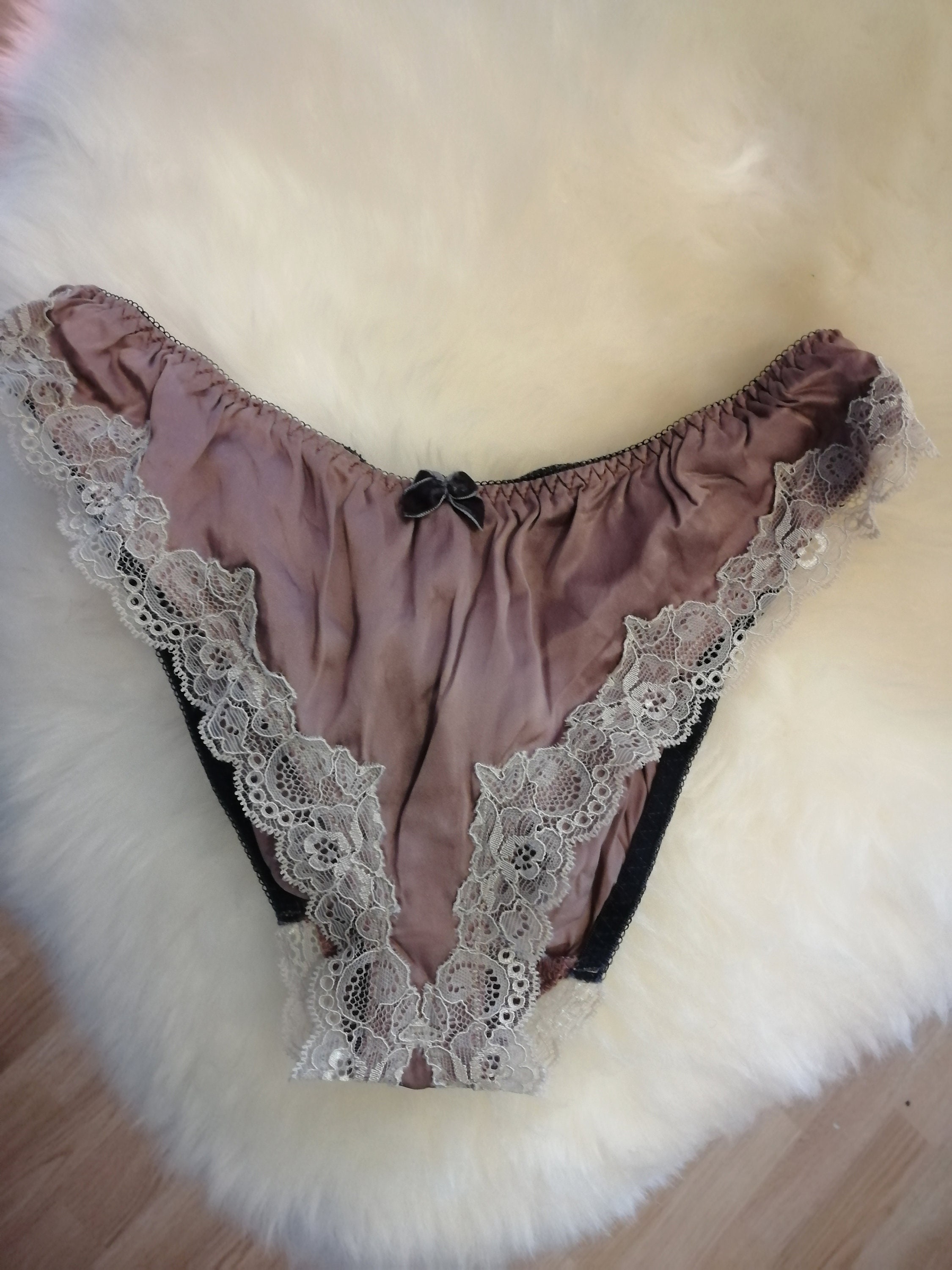 Vintage 1980s French Silk, Lace, High Leg, Tanga Light Violet Panties,  Knickers Size UK 8 in Mint Condition -  New Zealand