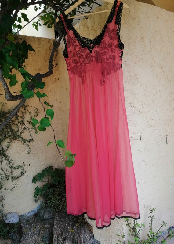 Robe Nuisette Vintage Nylon Ouate Rose Avec Dentelle - Taille Unique - Jamais Portée