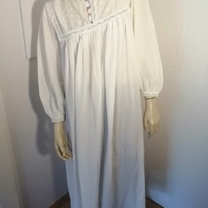 Vintage French designer Christina Dior Night Dress /chemise de nuit, cream, medium to Large image 2