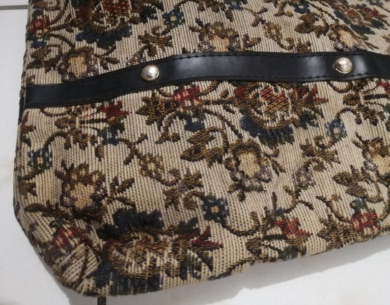 Vintage 1960s /70s Large Real Carpet /Tapestry Bag mint condition image 2