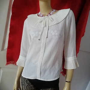 Vintage 1980s white Ruffle blouse size small UK size 8 to 10