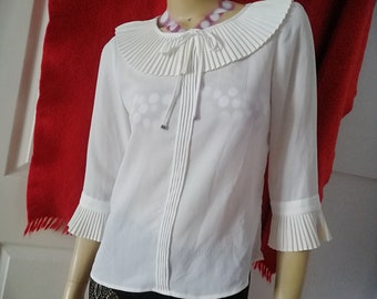 Vintage 1980s white Ruffle blouse size small UK size 8 to 10