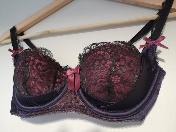 Vintage 1980s Burlesque Style Lace Underwire Bra Size UK 32B 85B