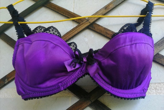 Vintage 1950s Style Pin up Dark Purple, Satin and Lace Bra Unused,  Underwire Push up Bra Size 32A UK -  Israel