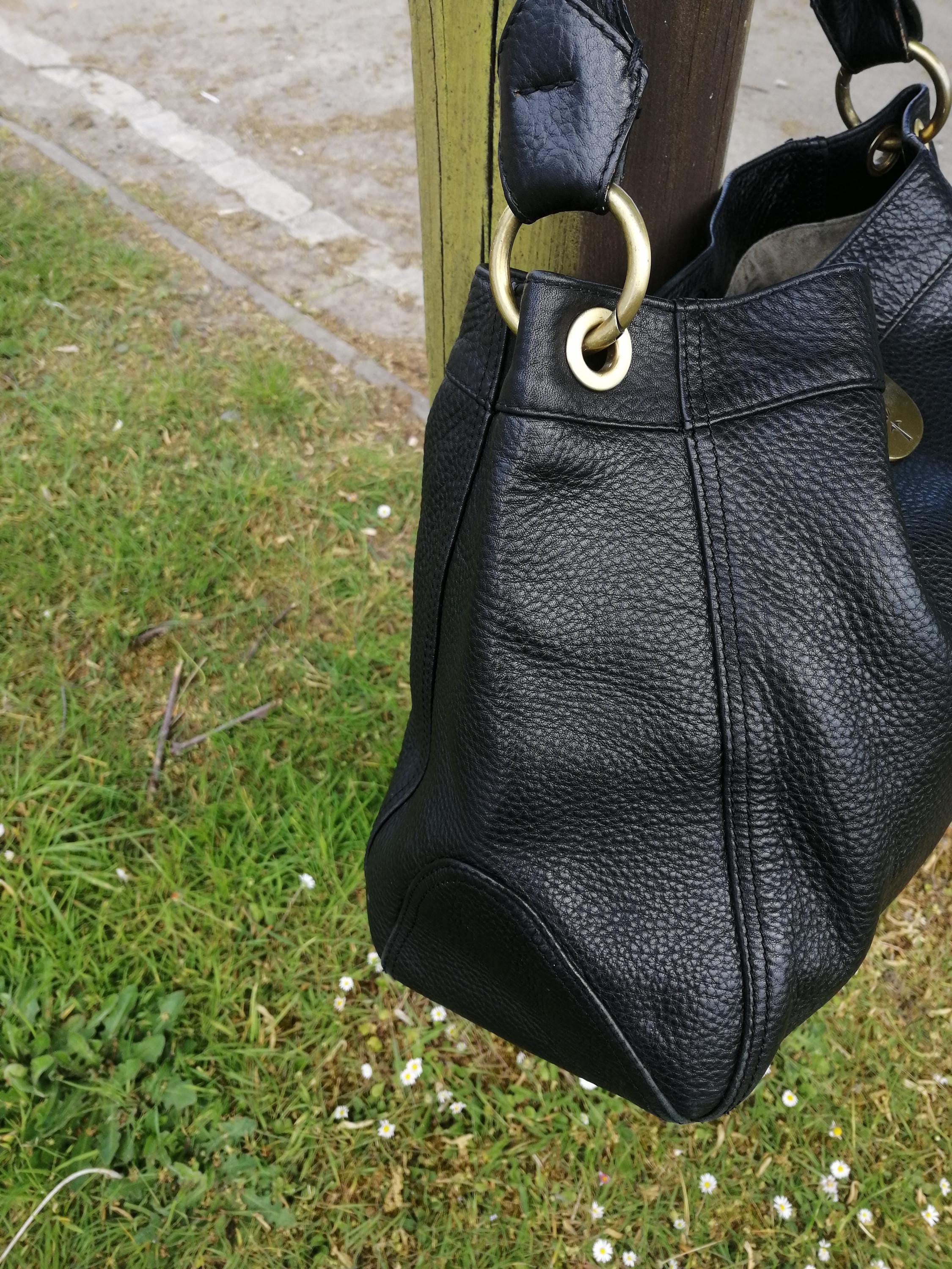 Vintage 90s Real Thick Black Leather Shoulder Bag /handbag Amazing
