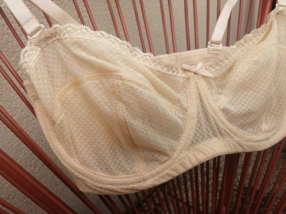 Vintage 1950s Original cream, boned unused burlesque bra see through size 32E UK View 4