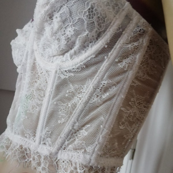 90s white strapless lace, Boned half corset size 34B/75b By Victoria secret mint condition