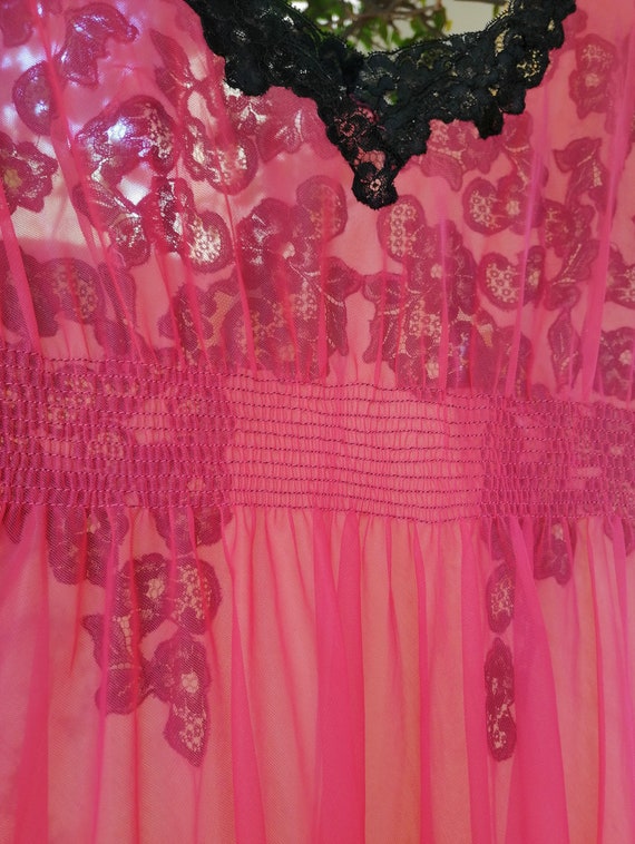 Nuisette Rose Vintage Années 60 NYLFRANCE - Déshabillé Rétro Taille 32 En Très Bon état