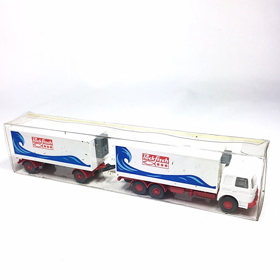 Voiture fourgon VW Volkswagen, ambulance, Wiking, 1/87 en HO Beige/Noir