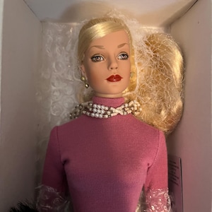 Delicious Robert Tonner Fashion Doll