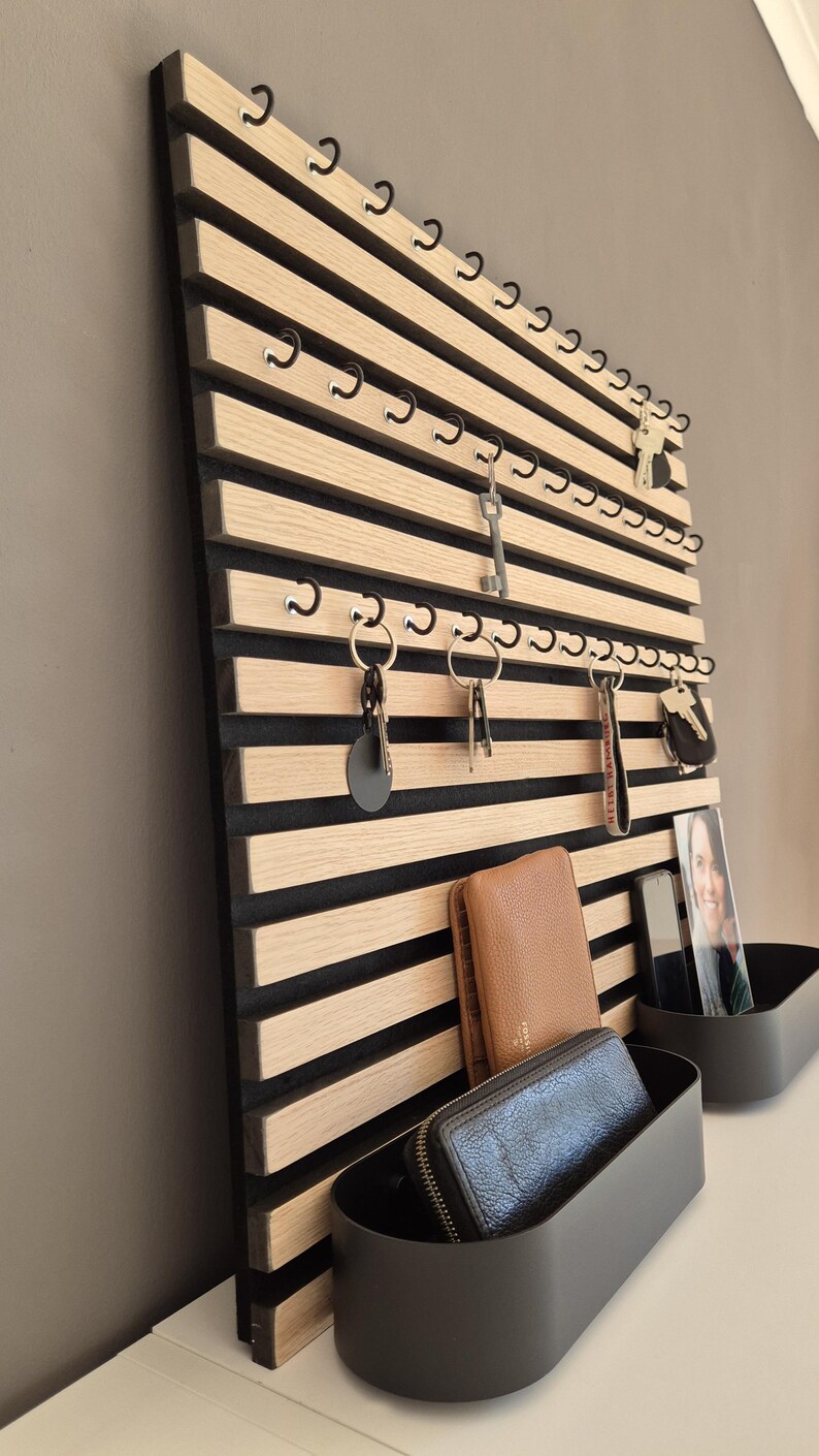 Key Display Rack Wooden Key Rack With Brochure Holder for Reception, Hotel, Restaurant ...