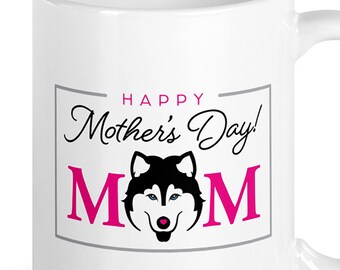 Può includere: Tazza in ceramica bianca con un disegno di cane husky bianco e nero e le parole "HAPPY Mother's Day! MOM" in rosa e nero. La tazza ha un manico curvo ed è un ottimo regalo per la festa della mamma.